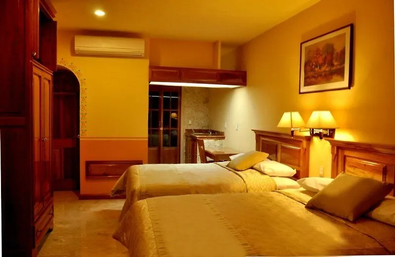 Mallorca Hotel & Suites Cancun